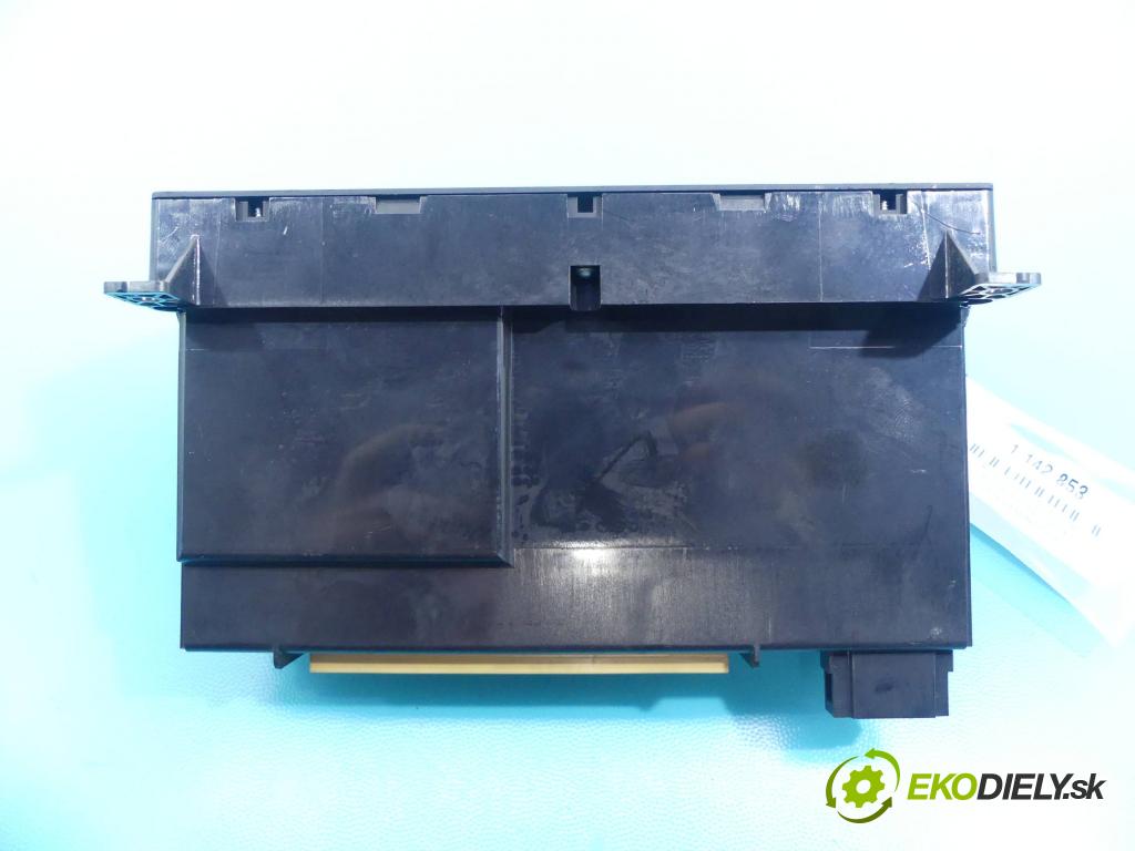 Audi A6 C5 1997-2004 2.5 tdi 163 hp manual 120 kW 2496 cm3 5- palubní deska panel topení