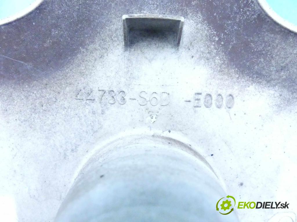 Honda Civic VII 2000-2006 1.4 16v 90 HP manual 66 kW 1396 cm3 5- puklica 44733-S6D-E000 (Puklice)