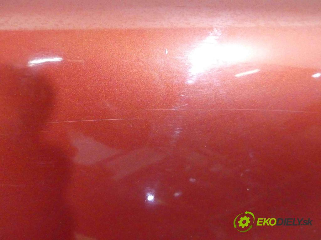 Mazda 626 1.8 16v 90 HP manual 66 kW 1840 cm3 5- blatník predné pravý  (Ostatné)
