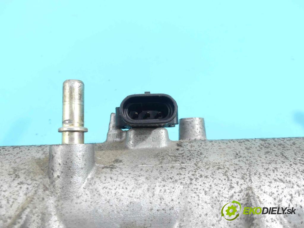 Renault Vel satis 2.0 T 16V 163 HP manual 120 kW 1998 cm3 5- zvod nasávací 8200055543 (Sacie potrubia)