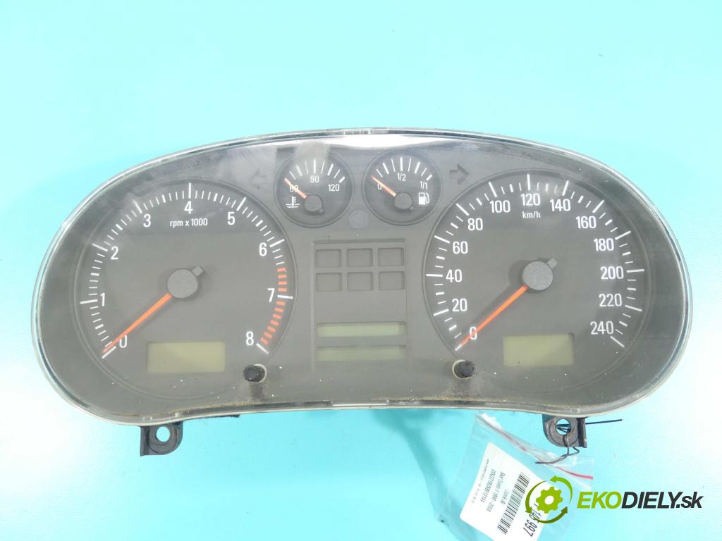 Seat Toledo II 1998-2004 1.6 SR 101 HP manual 74 kW 1595 cm3 4- prístrojovka/ budíky  (Prístrojové dosky, displeje)