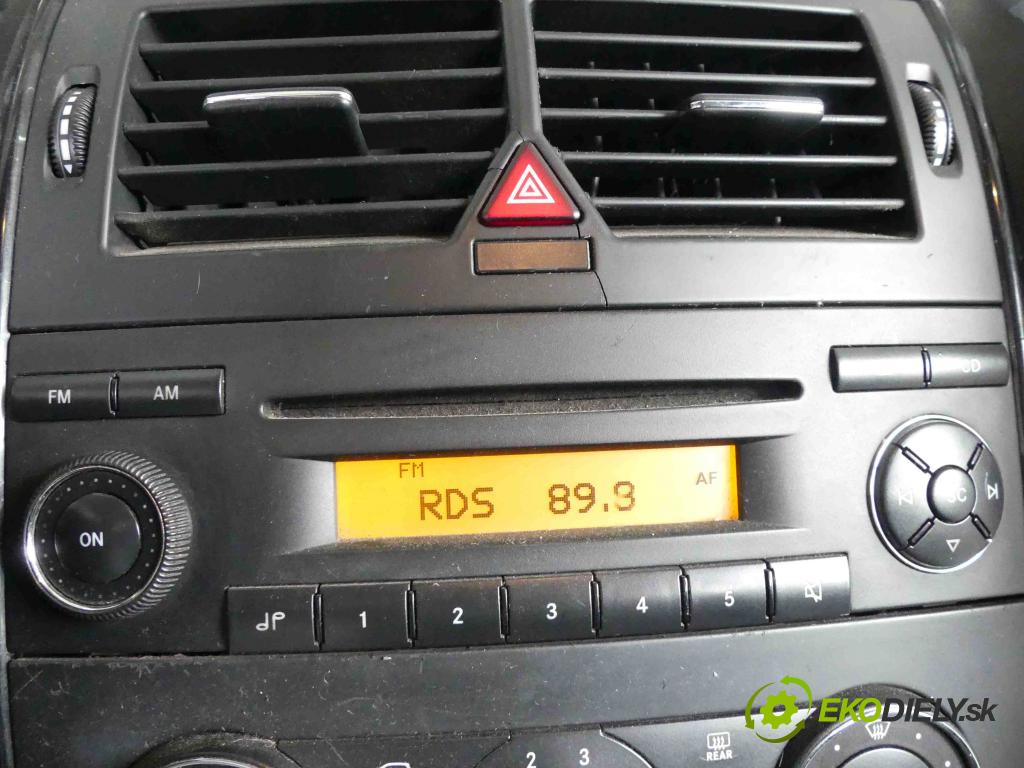 Mercedes A W169 2004-2012 1.5 8v 95 HP manual 70 kW 1498 cm3 5- Radio továreň: A9068200286
