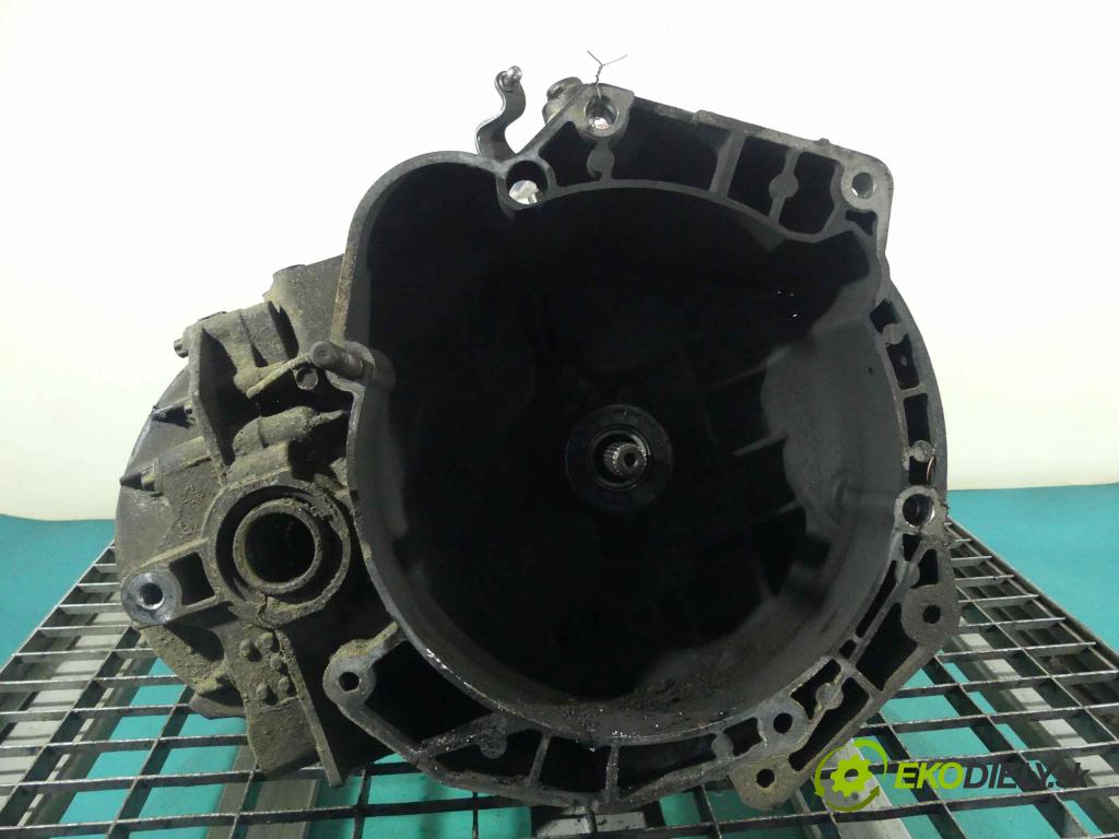 Fiat Punto Grande 1,3.0 jtd 90 HP manual 66 kW 1248 cm3 5- prevodovka stupeň,rýchlosť manual