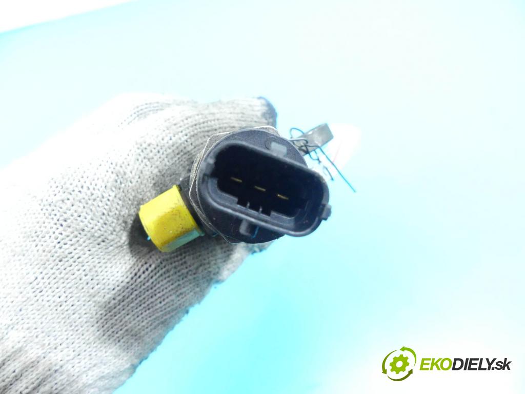 Fiat Punto Grande 1,3.0 jtd 90 HP manual 66 kW 1248 cm3 5- lišta vstrekovacia 0445214141 (Vstrekovacie lišty)