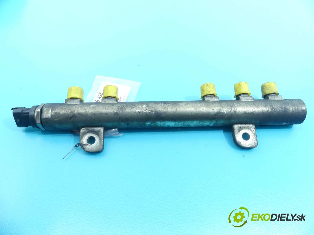 Fiat Punto Grande 1,3.0 jtd 90 HP manual 66 kW 1248 cm3 5- lišta vstrekovacia 0445214141 (Vstrekovacie lišty)