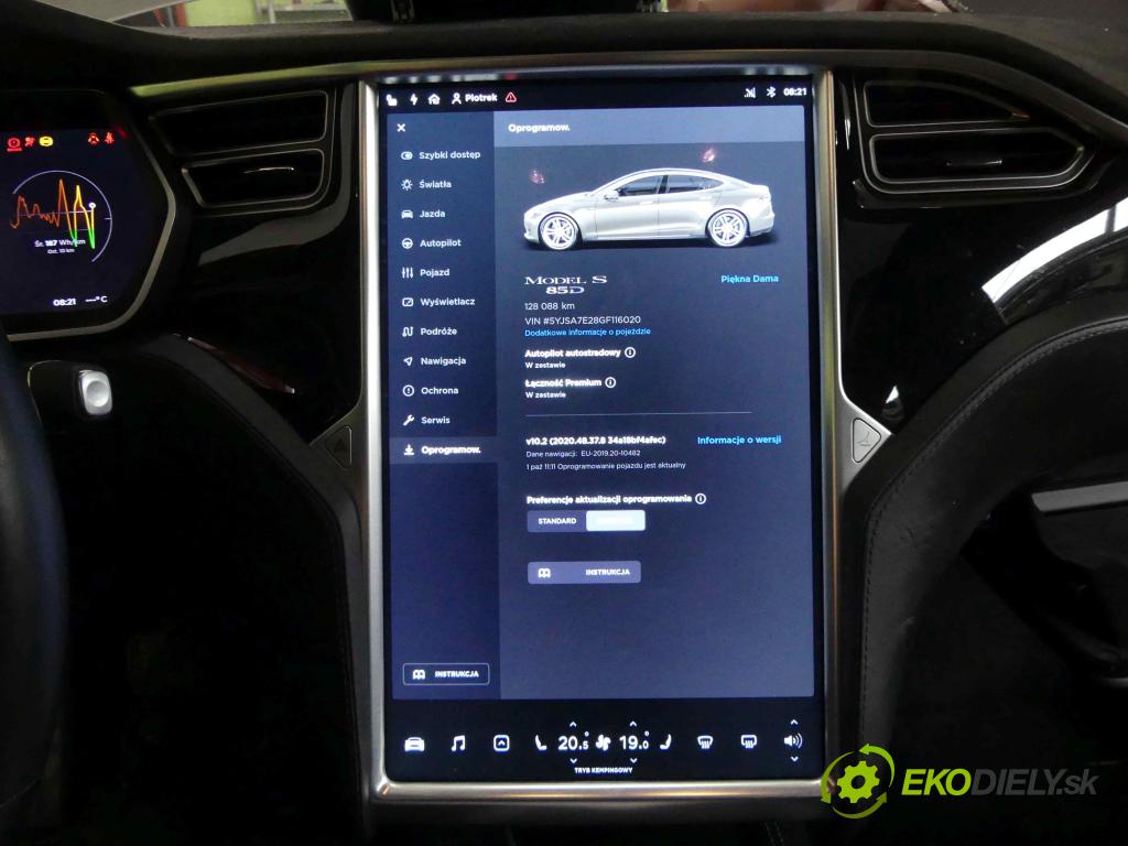 Tesla Model S 0.0b: automatic 310 kW 1 cm3 5- Zobrazit: 1045006-03-A (Prístrojové dosky, displeje)