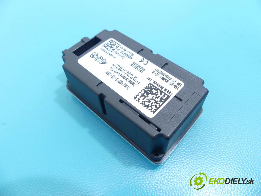 Tesla Model S 0.0b: automatic 310 kW 1 cm3 5- modul riadiaca jednotka A2C93336700-04 (Ostatné)