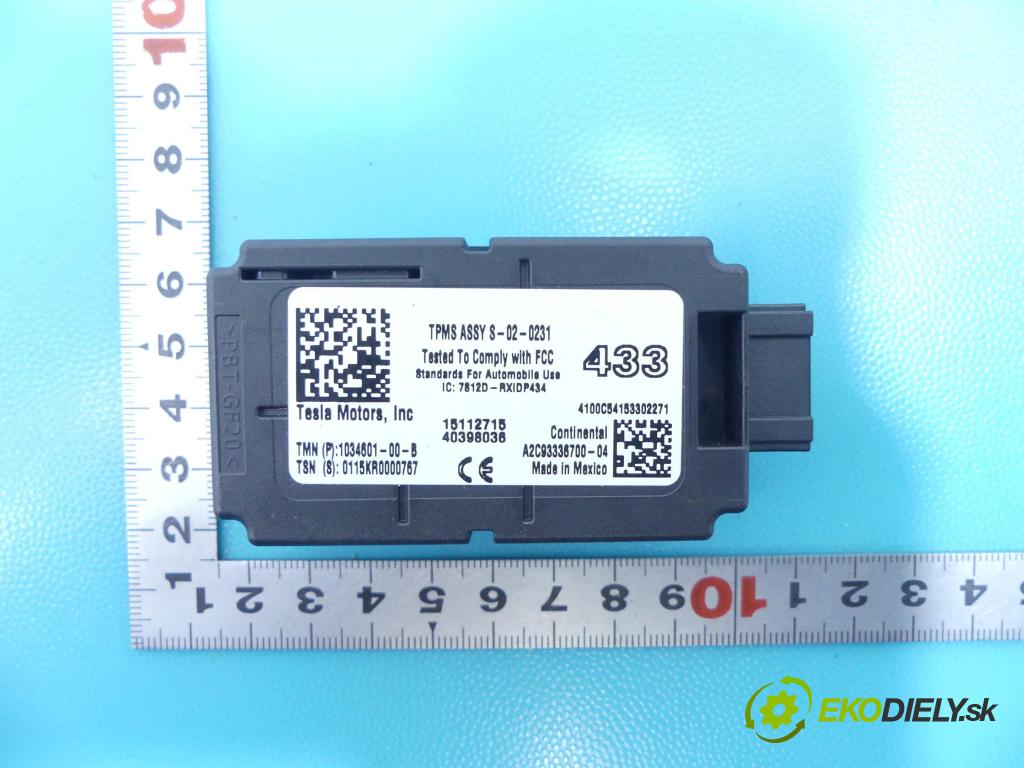 Tesla Model S 0.0b: automatic 310 kW 1 cm3 5- modul riadiaca jednotka A2C93336700-04 (Ostatné)