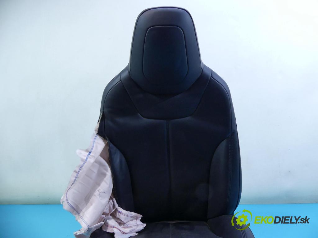 Tesla Model S 0.0b: automatic 310 kW 1 cm3 5- Sedačka pravý  (Sedačky, sedadlá)