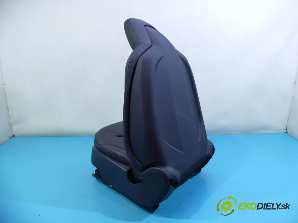 Tesla Model S 0.0b: automatic 310 kW 1 cm3 5- Sedačka pravý  (Sedačky, sedadlá)