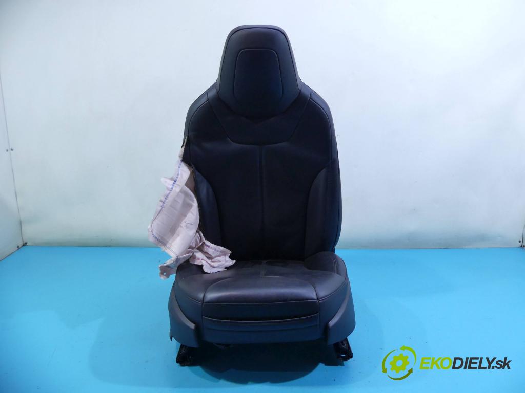 Tesla Model S 0.0b: automatic 310 kW 1 cm3 5- Sedačka pravý  (Sedačky, sedadlá)