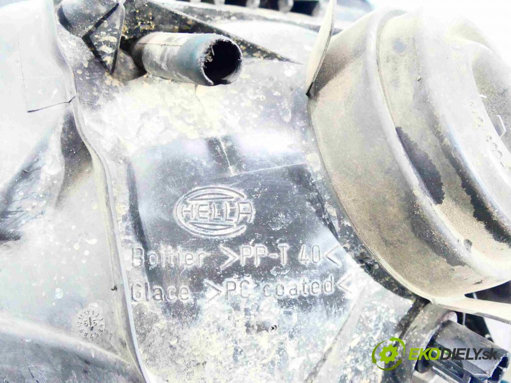 Renault Clio II 1998-2012 1.4 75 HP manual 55 kW 1390 cm3 5- Reflektor: pravý  (Pravé)