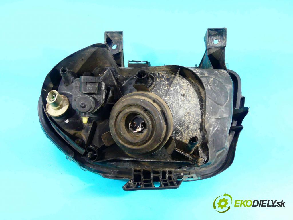 Renault Clio II 1998-2012 1.4 75 HP manual 55 kW 1390 cm3 5- Reflektor: pravý  (Pravé)