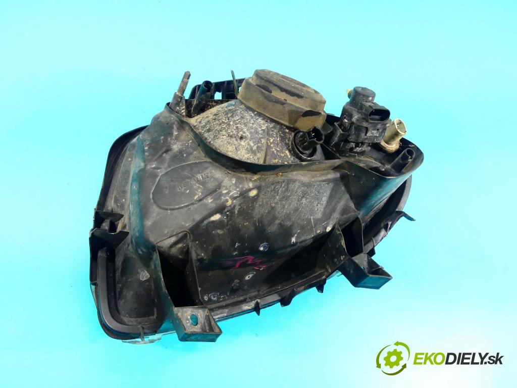 Renault Clio II 1998-2012 1.4 75 HP manual 55 kW 1390 cm3 5- Reflektor: pravý  (Pravé)