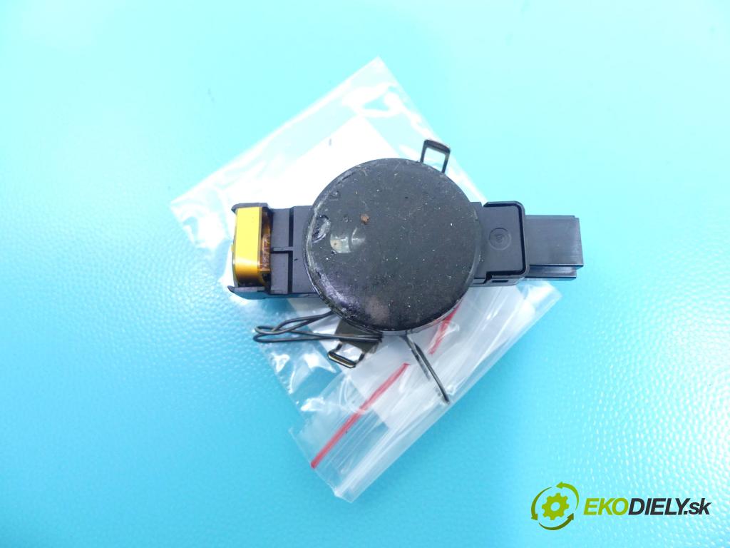 Tesla Model S 0.0b: automatic 310 kW 1 cm3 5- snímač déšť: 6PW011357-02 (Snímače dažďa)