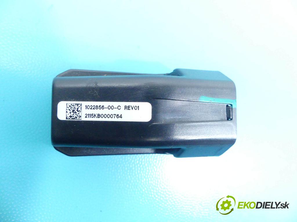 Tesla Model S 0.0b: automatic 310 kW 1 cm3 5- modul riadiaca jednotka 1022856-00-C (Ostatné)