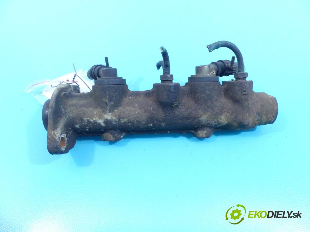 Fiat 126p 0,65.0b 31KM manual 23 kW 652 cm3 3- čerpadlo brzda:  (Posilňovače bŕzd)