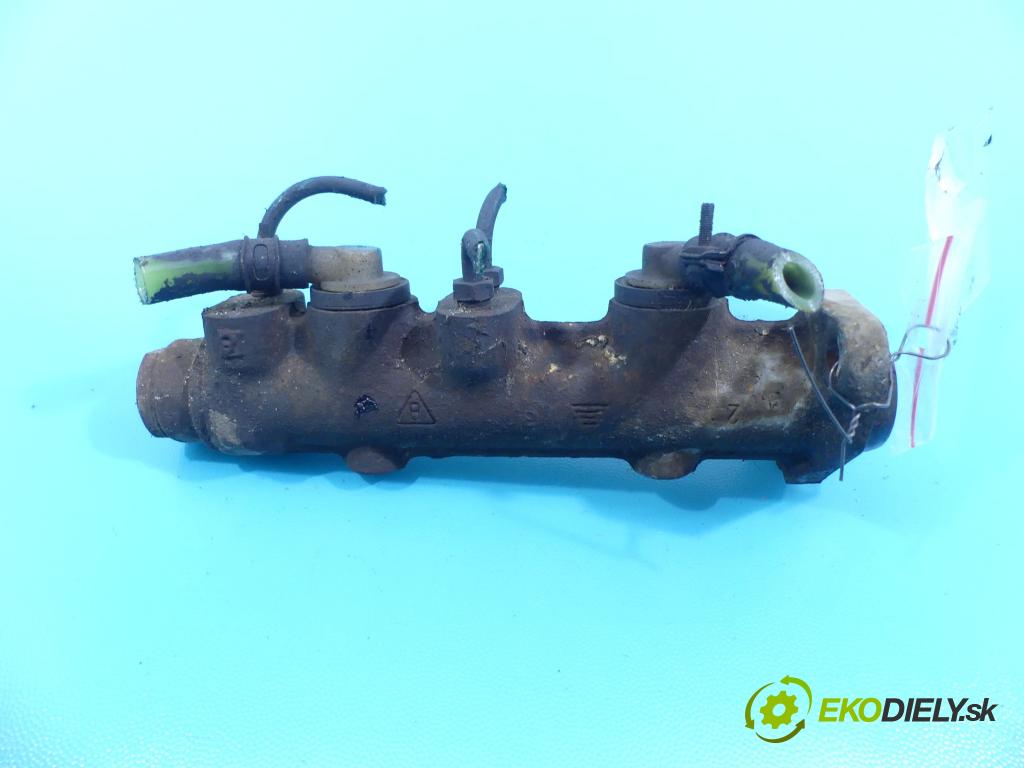 Fiat 126p 0,65.0b 31KM manual 23 kW 652 cm3 3- čerpadlo brzda:  (Posilňovače bŕzd)