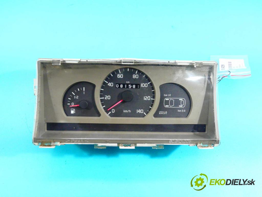 Fiat 126p 0,65.0b 31KM manual 23 kW 652 cm3 3- prístrojovka/ budíky 00130870 (Prístrojové dosky, displeje)
