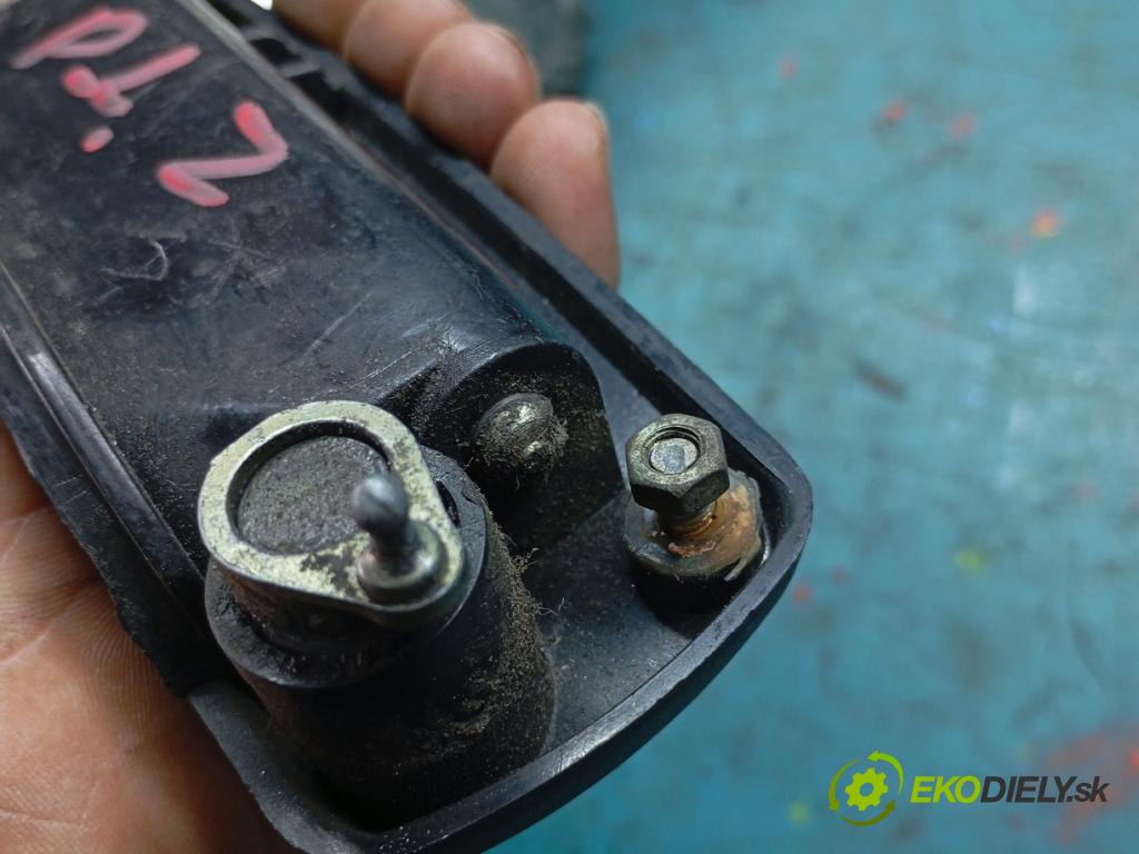 Fiat 126p 0.65b 31KM manual 23 kW 652 cm3 3- klika přední levé  (Vnější přední levá klika dveří)