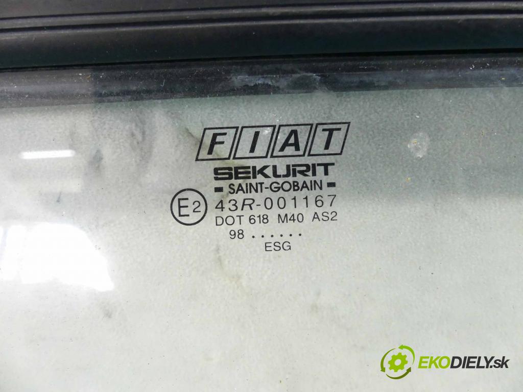 Fiat 126p 0,65.0b 31KM manual 23 kW 652 cm3 3- sklo zadní  (Okna zadní)