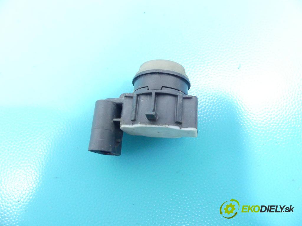 Tesla Model S 0.0b: automatic 310 kW 1 cm3 5- snímač parkovaní: 1048473-14-A