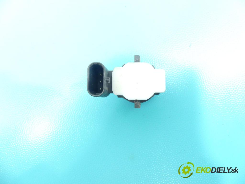 Tesla Model S 0.0b: automatic 310 kW 1 cm3 5- snímač parkovaní: 1048473-14-A