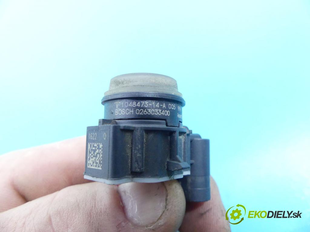 Tesla Model S 0.0b: automatic 310 kW 1 cm3 5- snímač parkovaní: 1048473-14-A