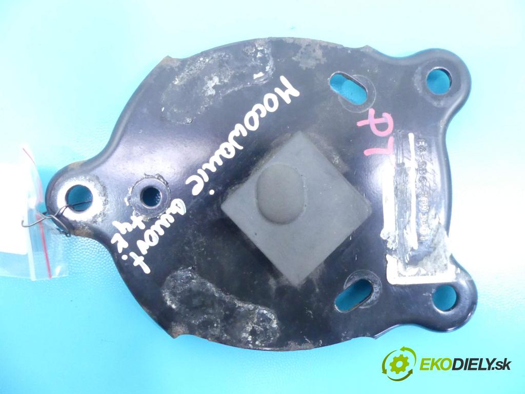 Tesla Model S 0.0b: automatic 310 kW 1 cm3 5- tlumič zadní pravý E4-SB6-Z093A01