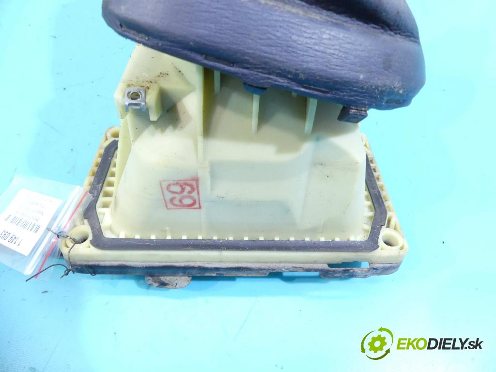 Renault Scenic I 1996-2003 1.6 16v 107 HP manual 79 kW 1598 cm3 5- Páka: Změny: stupeň,rýchlosť 7700873195D (Rýchlostné páky / kulisy)