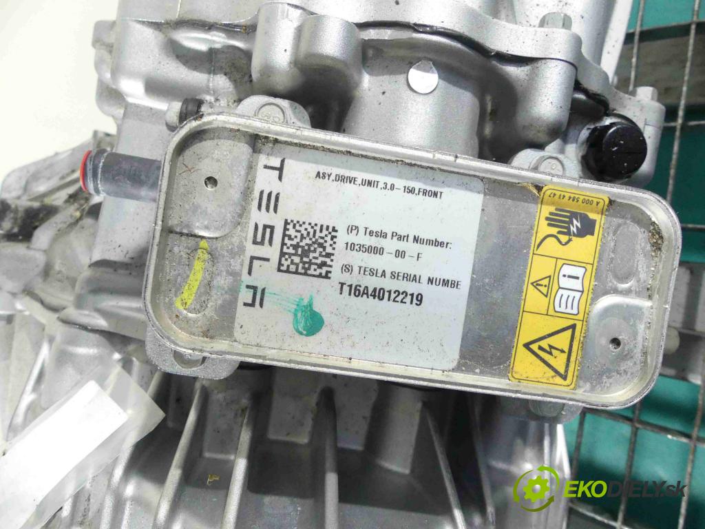 Tesla Model S 0.0b: automatic 310 kW 1 cm3 5- motor elektrický: 1035300-00-E