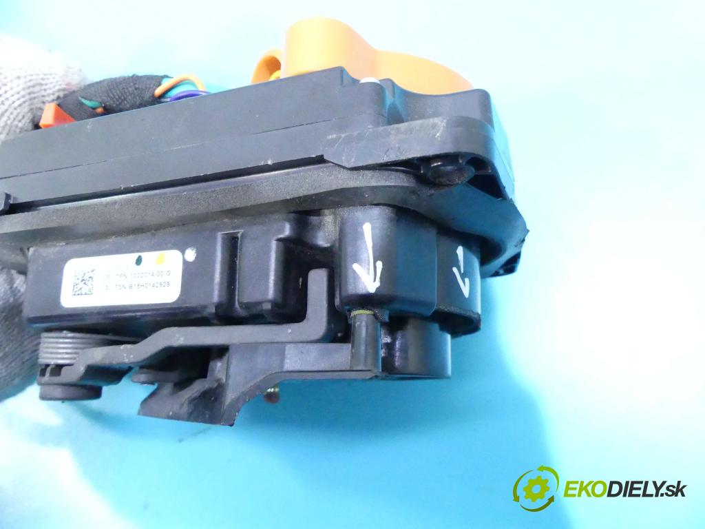 Tesla Model S 0.0b: automatic 310 kW 1 cm3 5- instalace 1022641-00-D