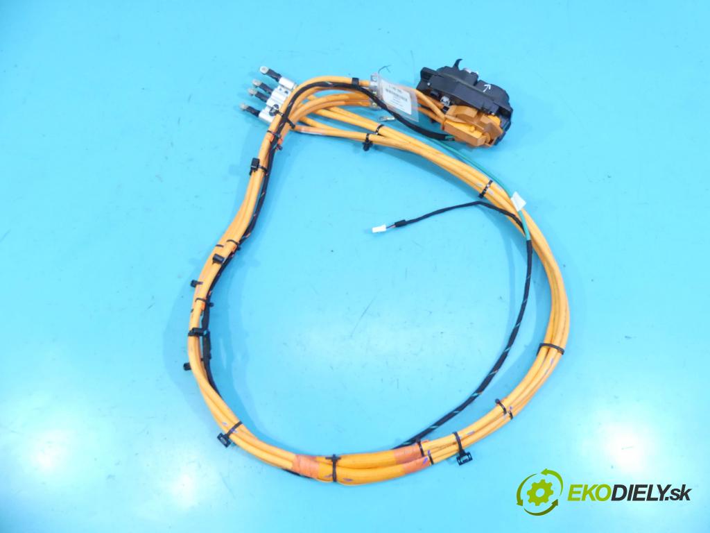 Tesla Model S 0.0b: automatic 310 kW 1 cm3 5- instalace 1022641-00-D