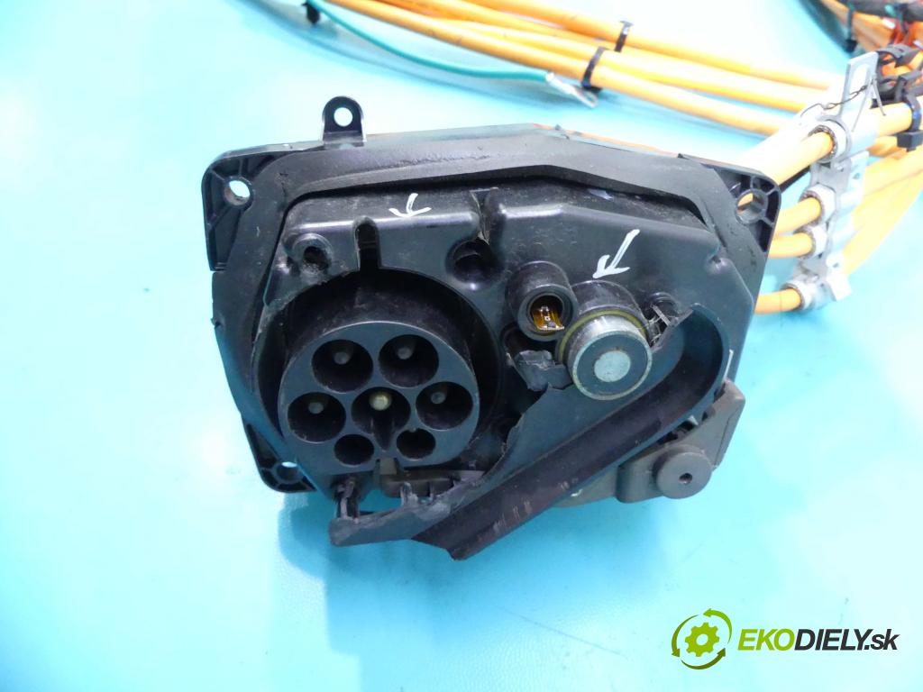 Tesla Model S 0.0b: automatic 310 kW 1 cm3 5- instalace 1022641-00-D