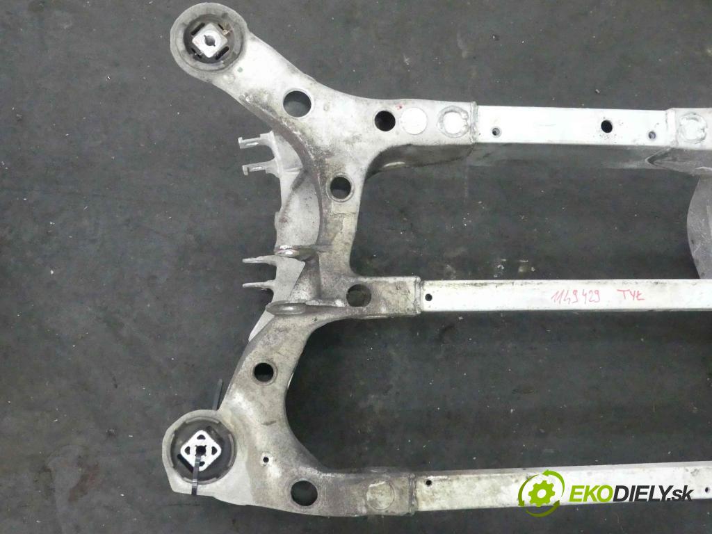 Tesla Model S 0.0b: automatic 310 kW 1 cm3 5- zadní výztuha 1009826-00-A