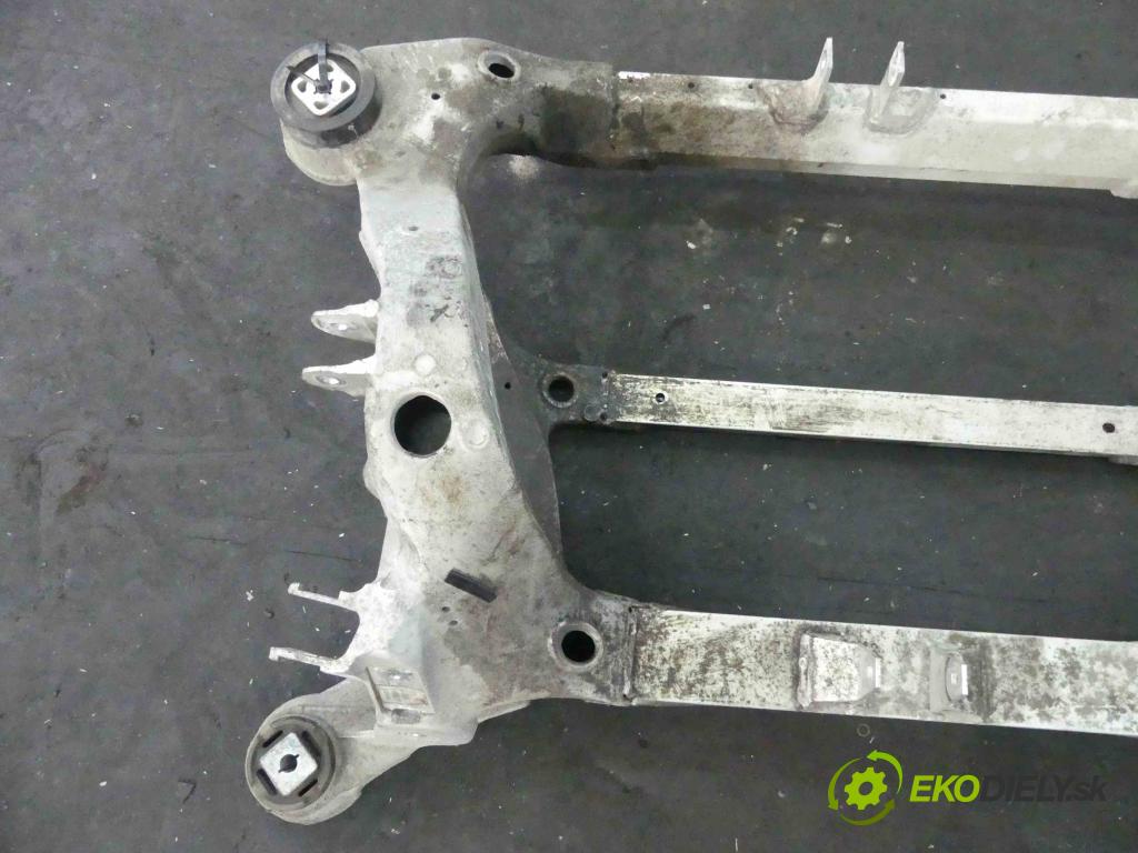 Tesla Model S 0.0b: automatic 310 kW 1 cm3 5- zadní výztuha 1009826-00-A