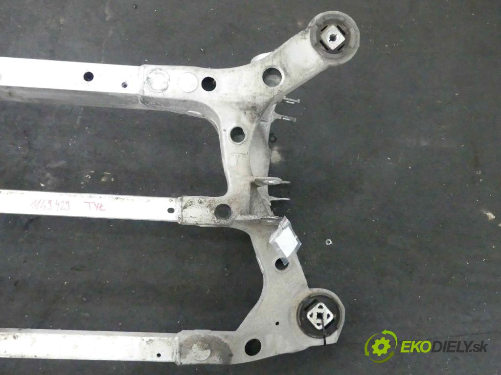 Tesla Model S 0.0b: automatic 310 kW 1 cm3 5- zadní výztuha 1009826-00-A