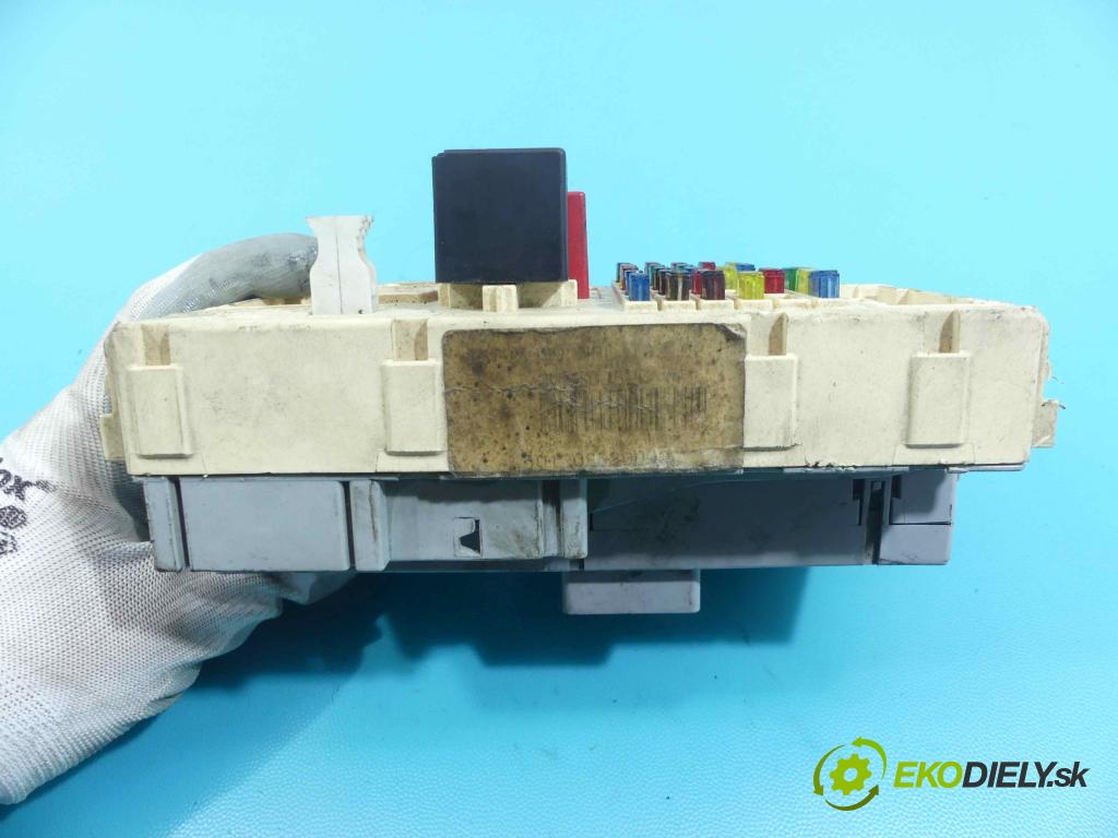 Fiat Stilo 1.9 jtd 116 HP manual 85 kW 1910 cm3 3- skrinka poistka  (Poistkové skrinky)