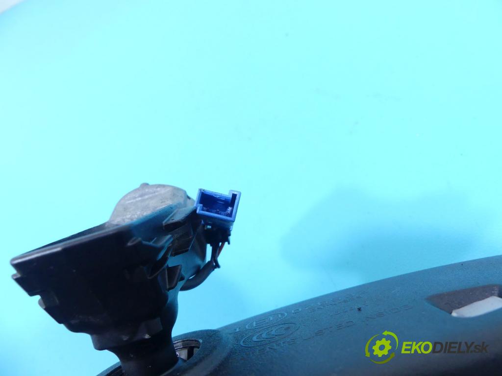 Ford Fiesta Mk7 2008-2017 1.6 tdci 95 hp manual 70 kW 1560 cm3 5- zpětné zrcátko vnitřní  (Světla vnitřní)