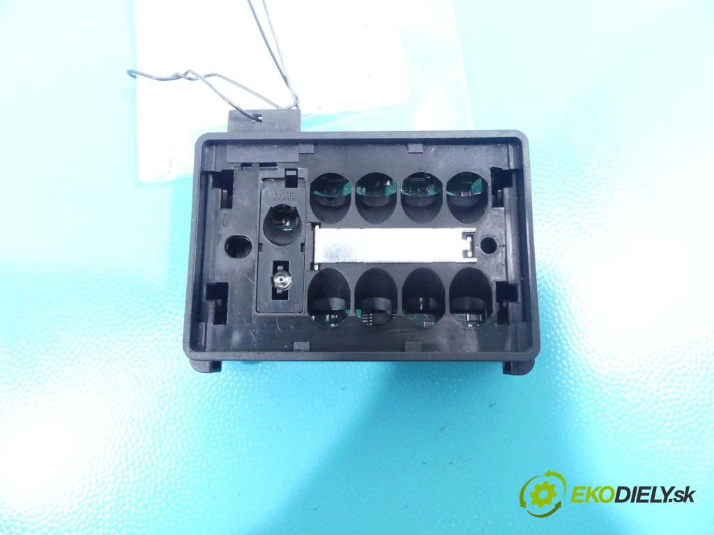 Bmw 3 E90 2005-2013 2.0d 184hp automatic 135 kW 1995 cm3 5- snímač déšť: 9224853 (Snímače dažďa)