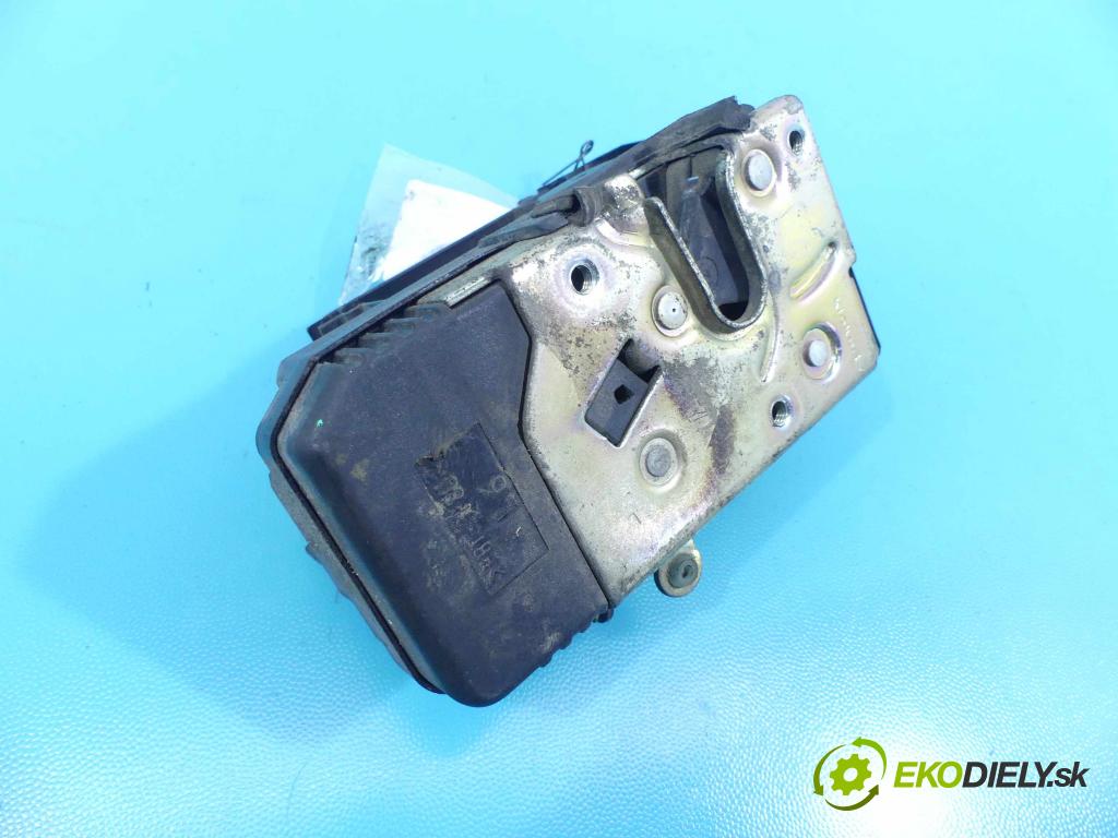 Opel Astra II 1998-2009 1.4 16v 90 hp manual 66 kW 1389 cm3 5- zámek přední levý 90561151