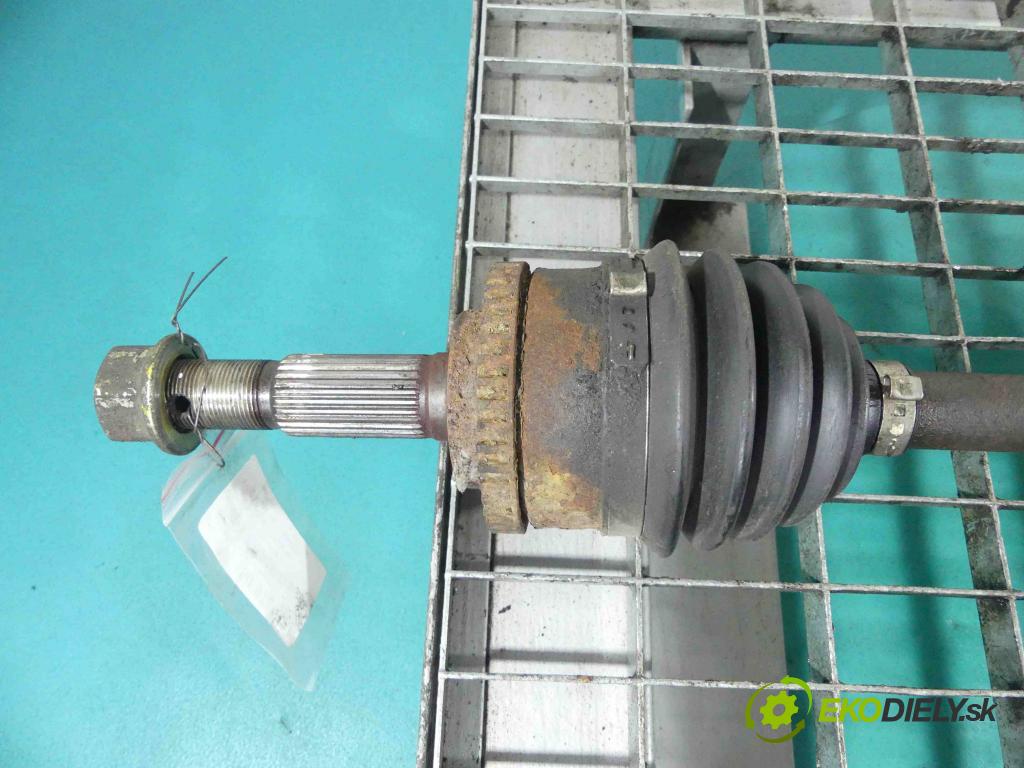 Nissan Almera tino 1.8 16v 114 HP manual 84 kW 1769 cm3 5- poloos pravé  (Poloosy)