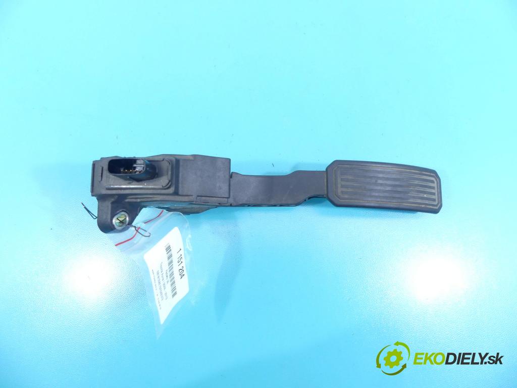 Toyota Auris I 2006-2013 1.4 D4D 90 HP manual 66 kW 1364 cm3 5- pedále 78110-02010 (Pedále)