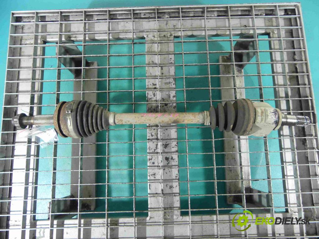 Toyota Auris I 2006-2013 1.4 D4D 90 HP manual 66 kW 1364 cm3 5- poloos ľavé  (Poloosy)