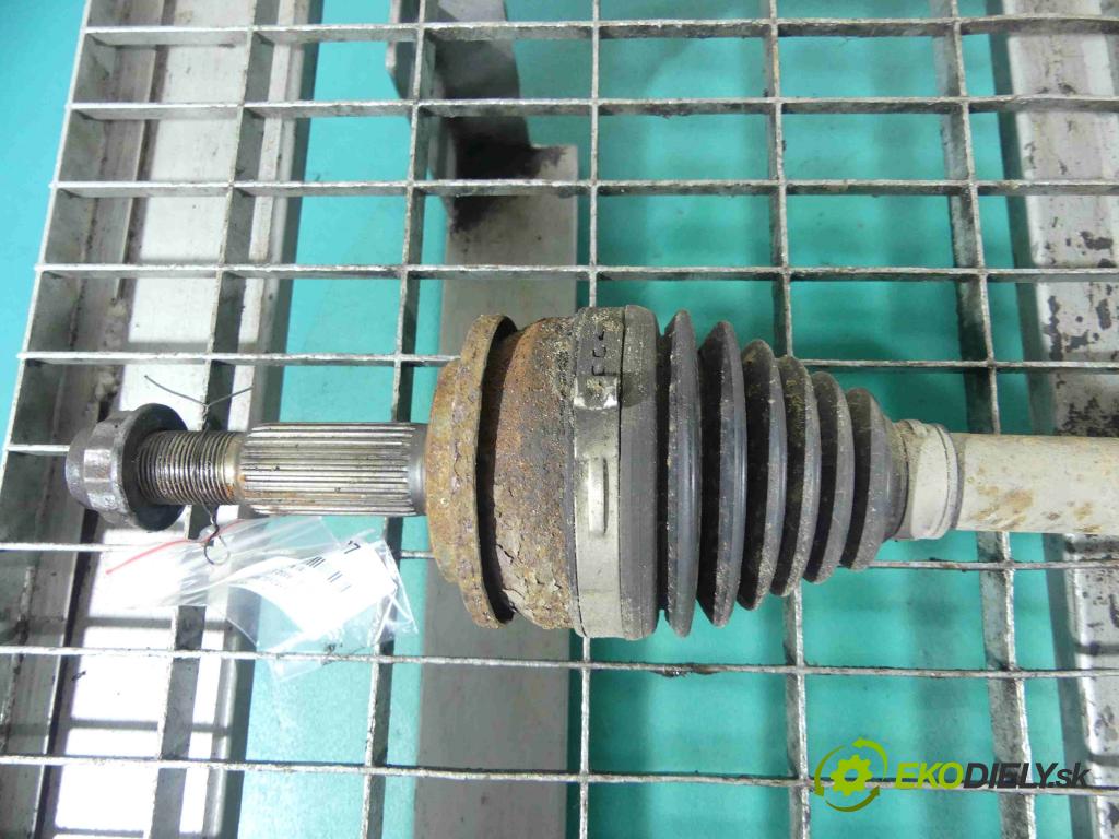 Toyota Auris I 2006-2013 1.4 D4D 90 HP manual 66 kW 1364 cm3 5- poloos ľavé  (Poloosy)