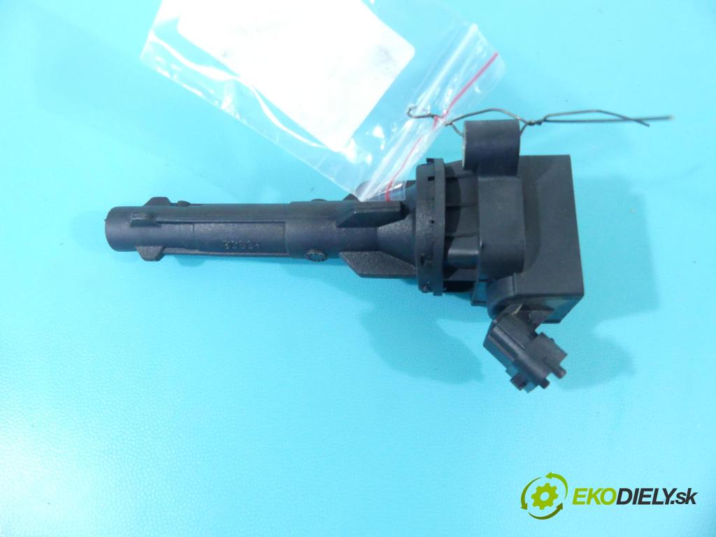 Toyota Corolla E11 1997-2002 1.4 vvti 97KM manual 71 kW 1398 cm3 5- cievka zapaľovacia 0221504016 (Zapaľovacie cievky, moduly)