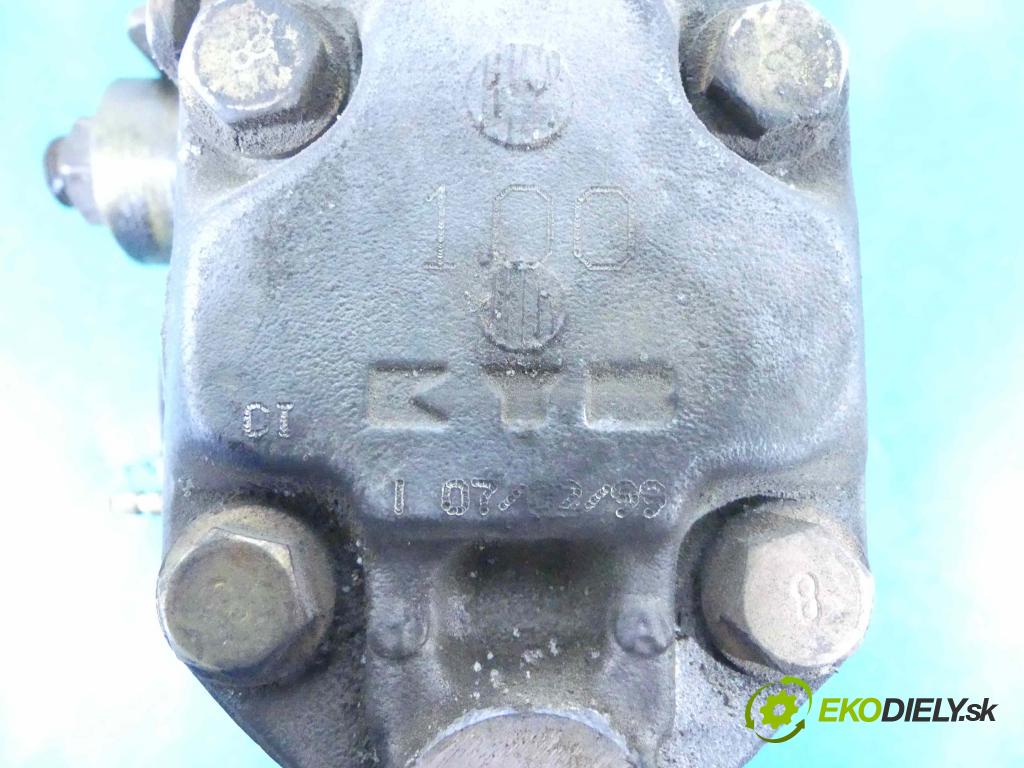 Mitsubishi Carisma 1.6 16v 99 HP manual 73 kW 1597 cm3 4- čerpadlo posilovač  (Servočerpadlá, pumpy riadenia)