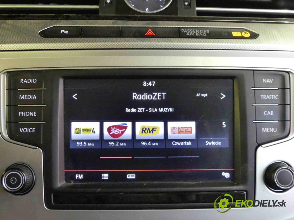 Vw Passat B8 2014 - 2.0 tdi 150 HP automatic 110 kW 1968 cm3 5- Radio továreň: 3G0919605D