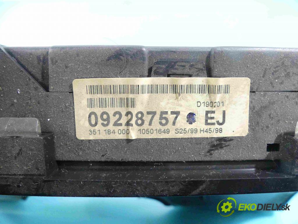 Opel Zafira A 1999-2005 2.0 dti 101 HP manual 74 kW 1995 cm3 5- prístrojovka/ budíky 09228757 (Prístrojové dosky, displeje)