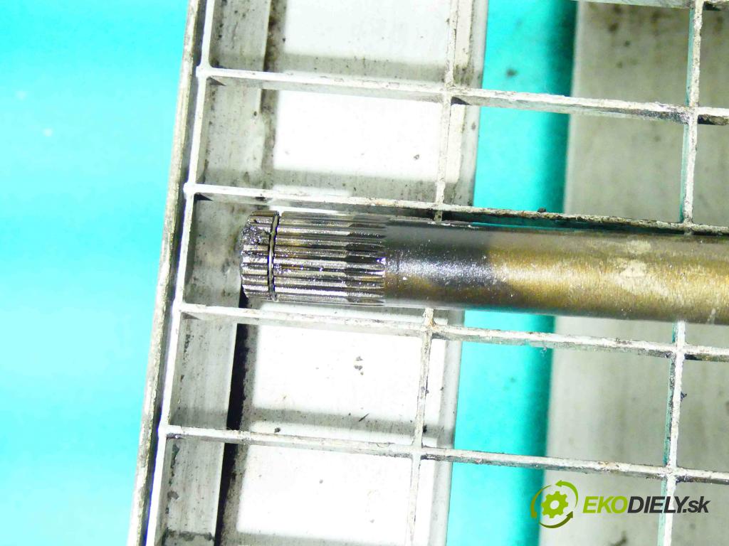 Mitsubishi Outlander I 2003-2006 2.0 16v 136 HP manual 100 kW 1997 cm3 5- poloos ľavé  (Poloosy)